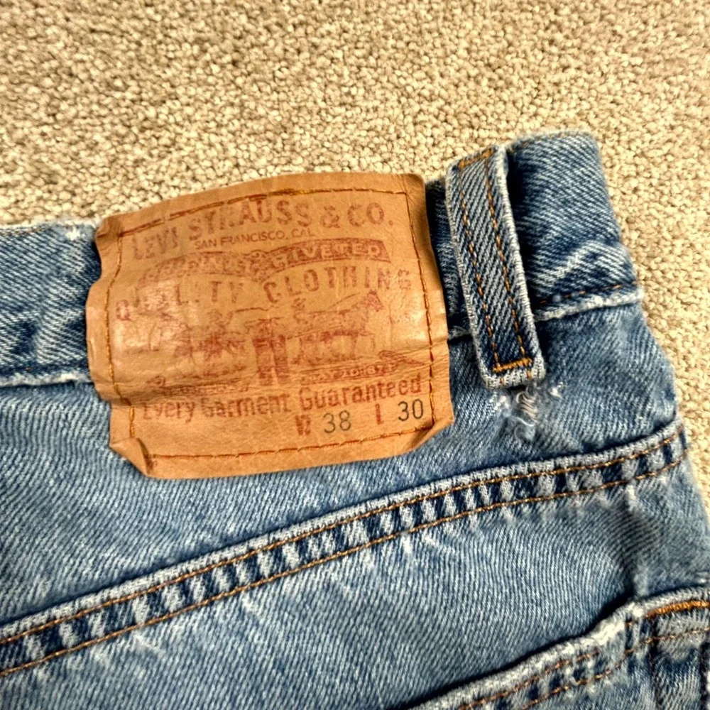 Levi's Jeans Mens 38x30‎ Blue Denim Cotton Relaxed Fit Straight Leg Distressed
